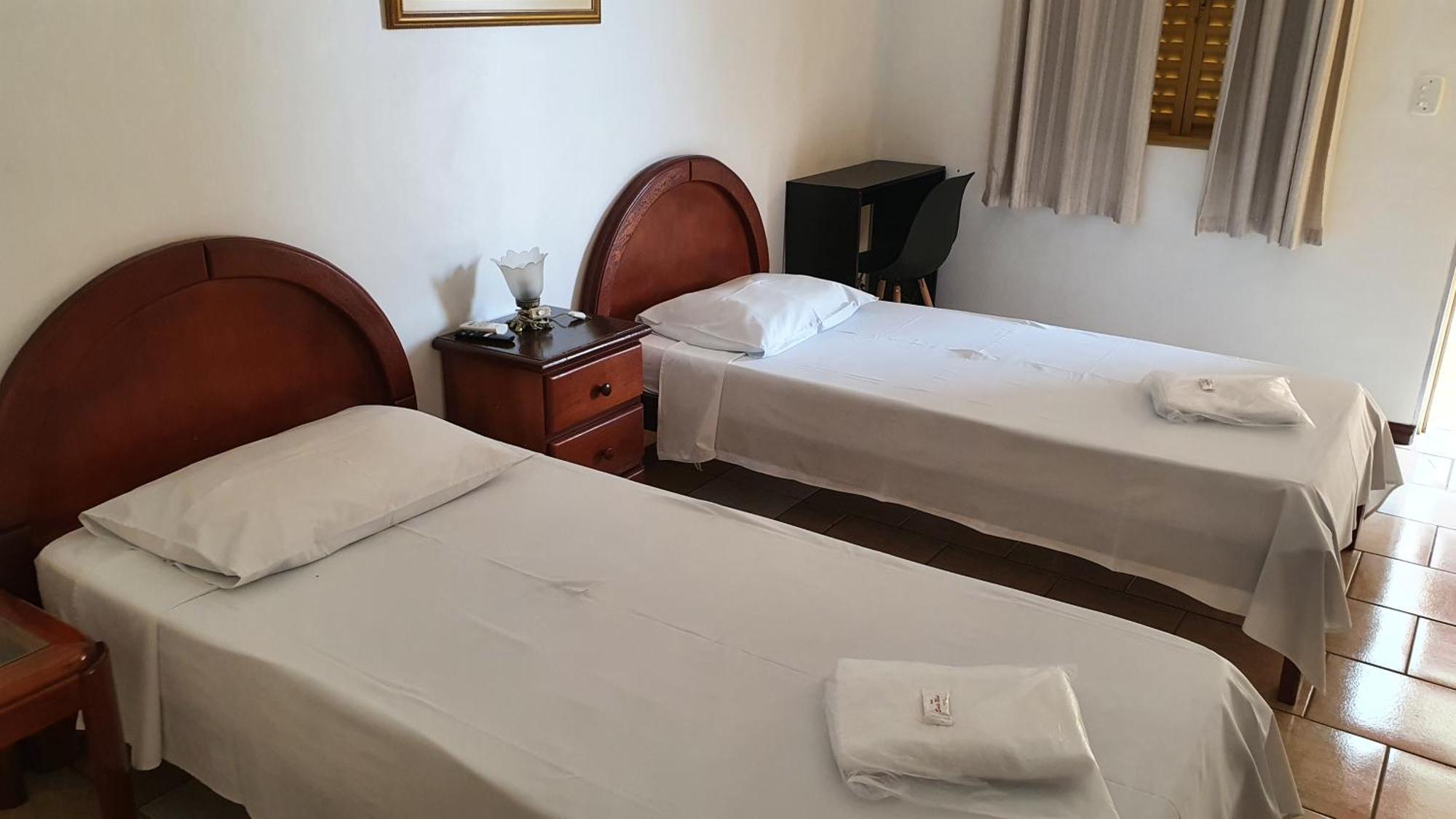 Sta Monica Hotel Marilia